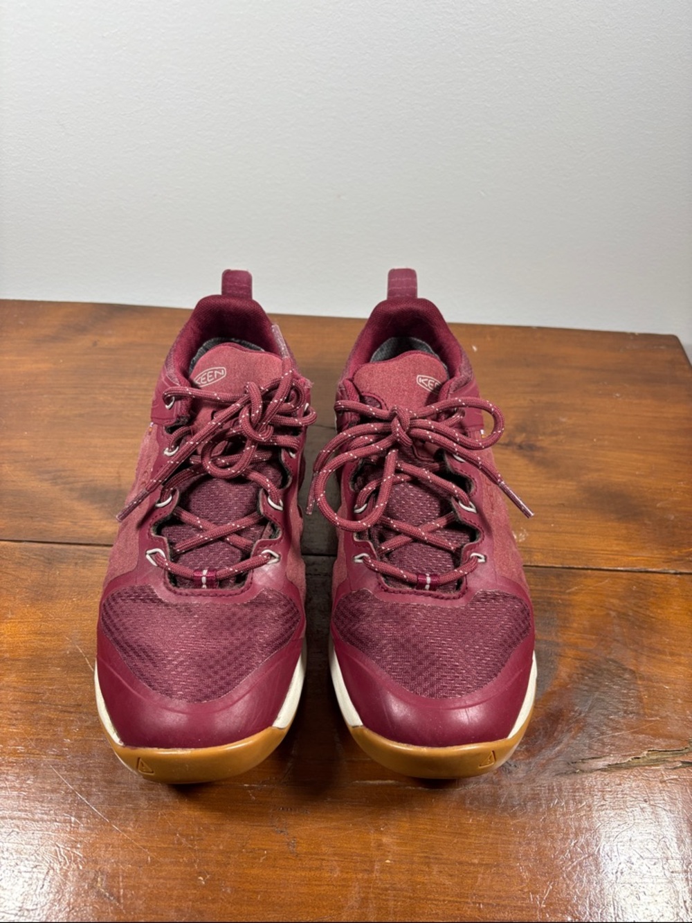 Keen Women's Burgundy Athletic Trail Sneakers Konnect Fit Waterproof Size 7.5
